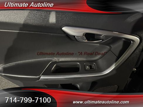 Used 2016 Volvo XC60 T5 w/ Proximity Package image 30