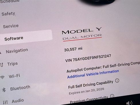 Used 2022 Tesla Model Y Performance image 39