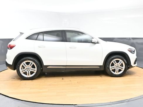 Used 2022 Mercedes-Benz GLA 250 w/ Premium Package Lite image 9