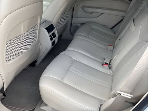 Used 2011 Cadillac SRX Luxury FWD image 9