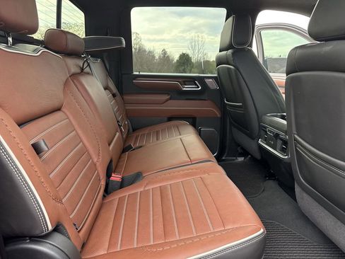 Certified 2025 GMC Sierra 2500 Denali Ultimate w/ Max Trailering Package image 34