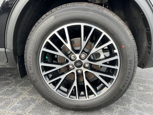 New 2026 Ford Escape SE w/ PHEV Premium Package FWD image 22