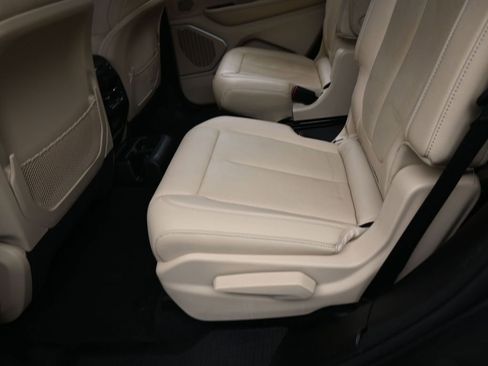 Used 2023 Jeep Grand Cherokee L Limited w/ Luxury Tech Group II image 36