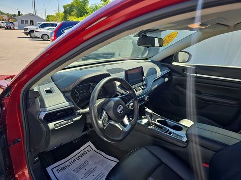 Used 2024 Nissan Altima 2.5 SR AWD/4WD image 13