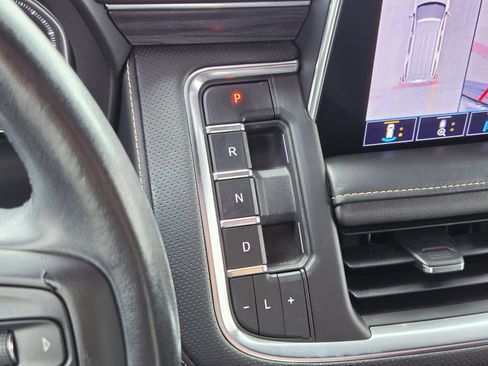 Used 2021 GMC Yukon SLT w/ Rear Media and Nav Package AWD/4WD image 24