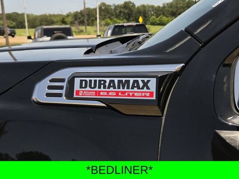 Used 2024 GMC Sierra 2500 Denali w/ Denali Reserve Package AWD/4WD image 11