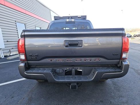 Used 2023 Toyota Tacoma 4x4 Double Cab image 3