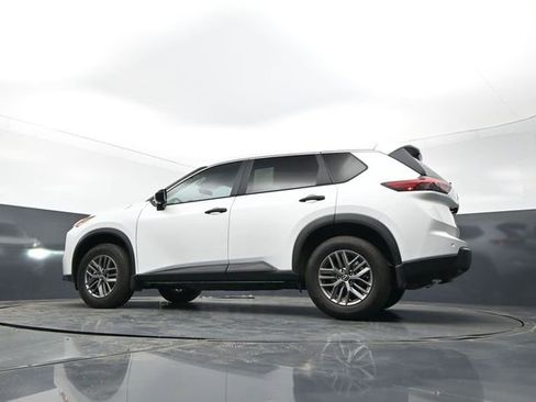 Certified 2025 Nissan Rogue S FWD image 24