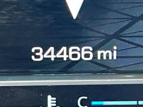 Used 2023 GMC Sierra 1500 AT4X image 18