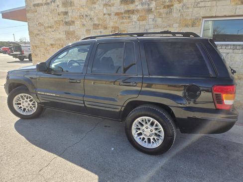 Used 2004 Jeep Grand Cherokee Limited w/ Trailer Tow Group IV image 3