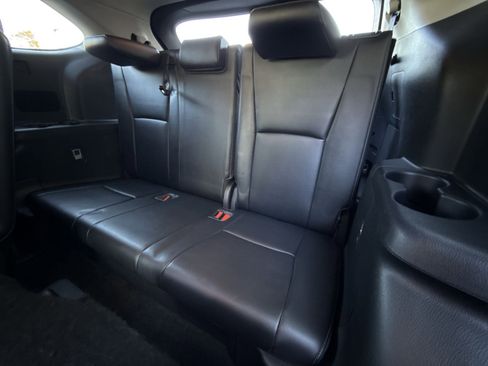 Used 2023 Toyota Highlander Limited image 25