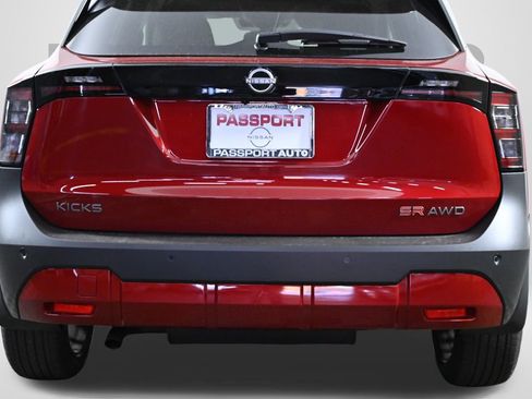 New 2026 Nissan Kicks SR w/ SR Premium Package image 5