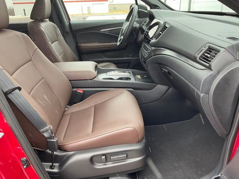 Used 2025 Honda Passport EX-L image 21