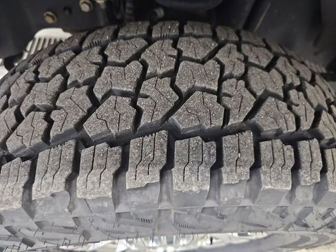 Used 2019 Ford F350 Lariat w/ Chrome Package image 25