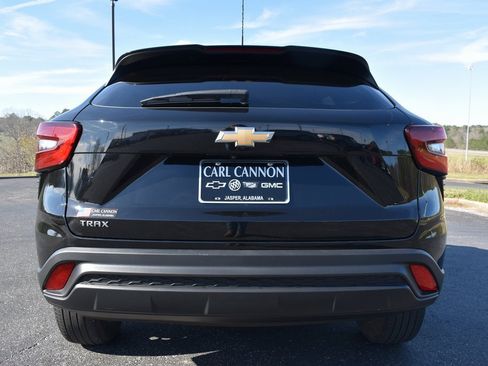 Certified 2024 Chevrolet Trax LS image 5