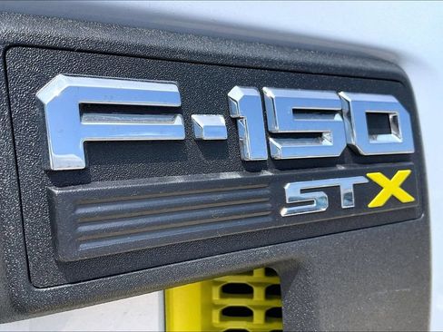 Used 2025 Ford F150 STX w/ Equipment Group 200A RWD image 40