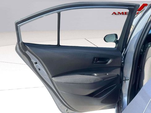 Used 2025 Toyota Corolla LE FWD image 34