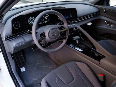 New 2025 Hyundai Elantra SEL FWD image 8