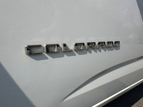 Used 2022 Chevrolet Colorado LT w/ Fleet Safety Package image 38