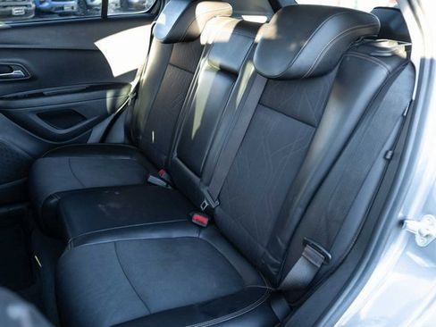 Used 2020 Chevrolet Trax LT w/ Driver Confidence Package image 13