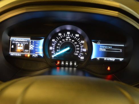 Used 2022 Ford Edge Titanium image 17