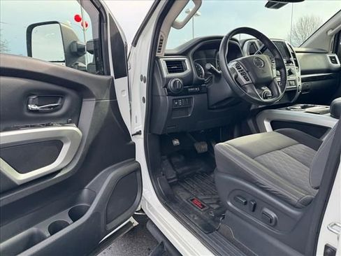 Certified 2021 Nissan Titan SV w/ SV Convenience Package image 13