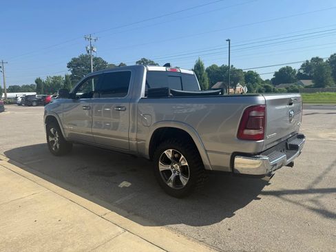 Used 2019 RAM 1500 Laramie AWD/4WD image 5