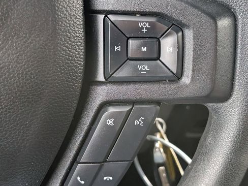 Used 2018 Ford F150 XLT image 12