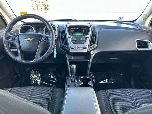 Used 2017 Chevrolet Equinox LS image 6