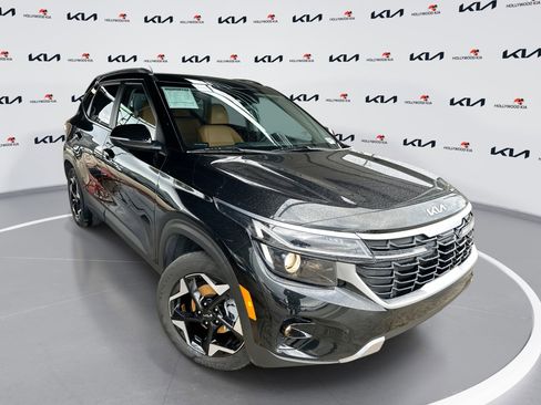 Certified 2024 Kia Seltos EX image 1