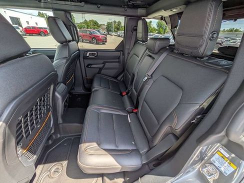 Used 2024 Ford Bronco Badlands AWD/4WD image 16
