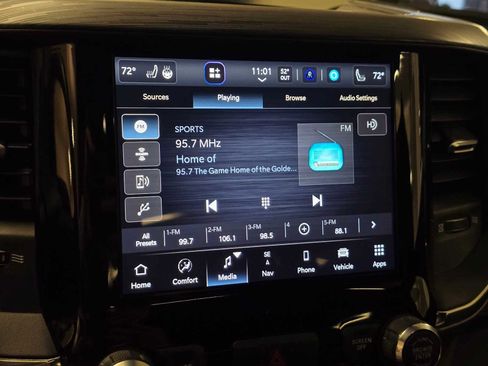 Used 2024 RAM 1500 Laramie image 32