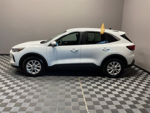 Used 2023 Ford Escape Active w/ Tech Pack #2 AWD/4WD image 6