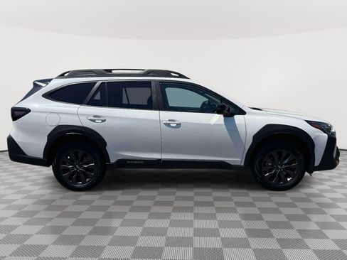 Used 2025 Subaru Outback Onyx Edition AWD/4WD image 9