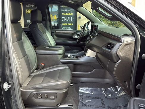 Used 2021 Chevrolet Suburban LT image 18