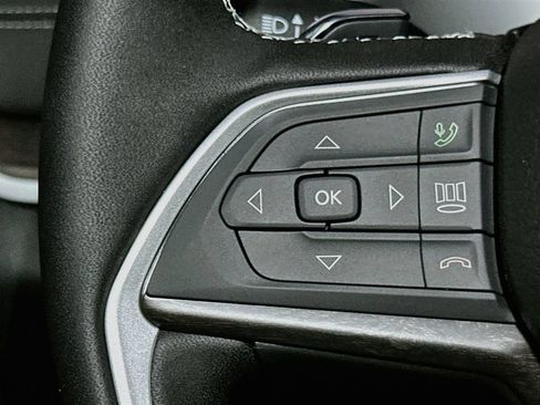 New 2026 Jeep Grand Cherokee Limited w/ Luxury Tech Group II AWD/4WD image 30