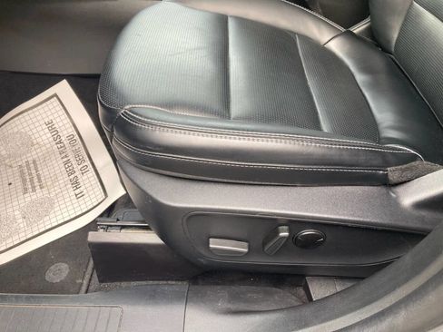 Used 2025 Ford Escape Platinum AWD/4WD image 14