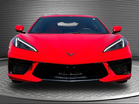 Used 2022 Chevrolet Corvette Stingray Coupe w/ 1LT RWD image 2