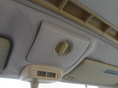 Used 2007 Volkswagen Beetle Coupe w/ Package 1 image 19