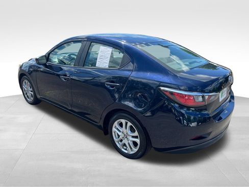 Used 2017 Toyota Yaris iA FWD image 6