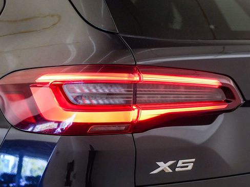 Certified 2023 BMW X5 xDrive40i w/ M Sport Package AWD/4WD image 12