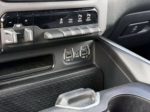 Used 2022 RAM 1500 Big Horn AWD/4WD image 34