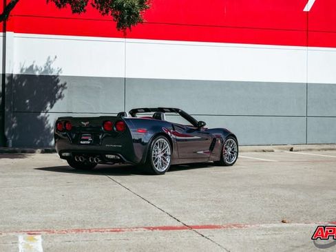 Used 2013 Chevrolet Corvette 427 w/ 1SB Preferred Equipment Group RWD image 20