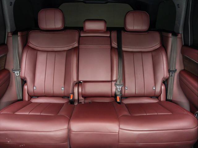 Used 2024 Land Rover Range Rover SE AWD/4WD image 15
