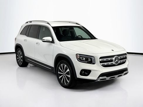 Used 2023 Mercedes-Benz GLB 250 image 3