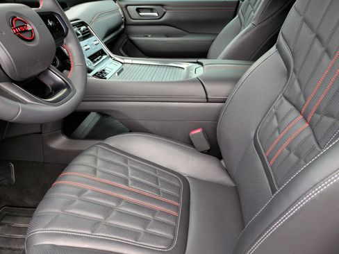 Used 2025 Nissan Armada PRO-4X w/ Pro-4X Premium Package image 25