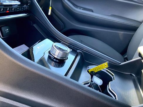 New 2025 Jeep Grand Cherokee L Laredo image 7