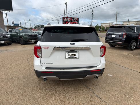 Used 2021 Ford Explorer Limited w/ Equipment Group 301A RWD image 4