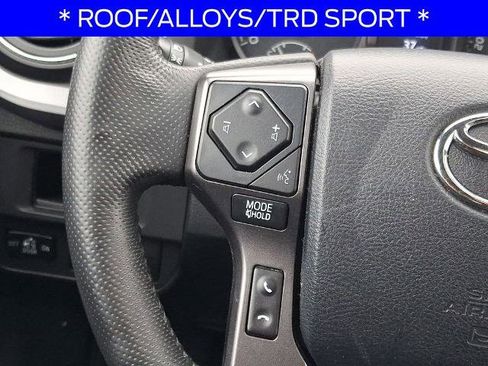 Used 2017 Toyota Tacoma TRD Sport AWD/4WD image 22