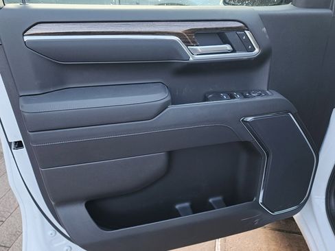 New 2026 GMC Sierra 1500 Elevation image 14